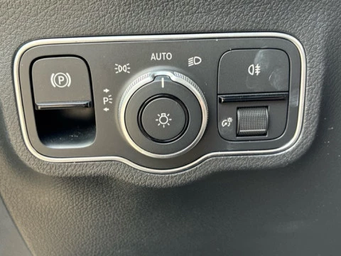 Mercedes-Benz GLA  250 e