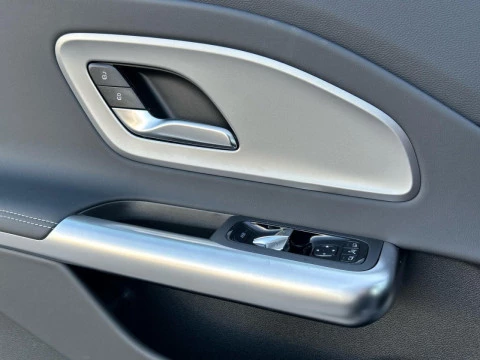 Mercedes-Benz CLA  180 con tecnologia hibrida