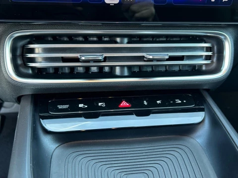 Mercedes-Benz CLA  180 con tecnologia hibrida