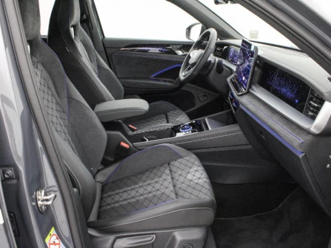 Volkswagen Tayron R-LINE 1.5 ETSI 110 KW (150 CV) AUTOMáTICO DSG 7 VEL.