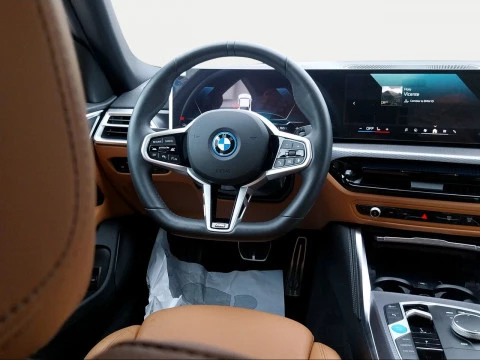 BMW i4 eDrive35