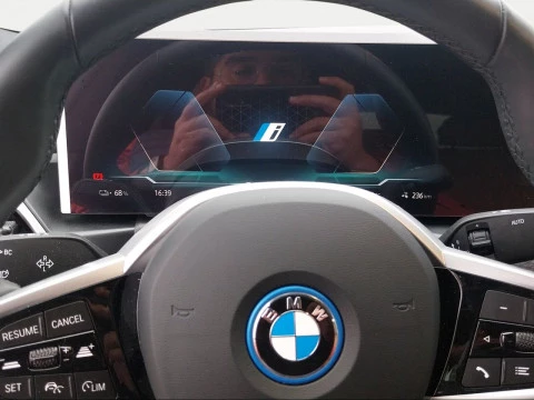 BMW i4 eDrive35