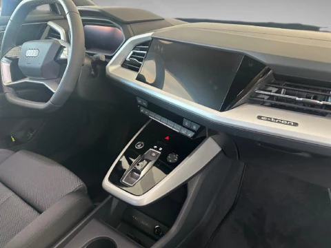 Audi Q4 e-tron AUDI Q4 SPORTBACK GENUINE EDITION 45 E-TRON 210,00 KW 77,0 KWH