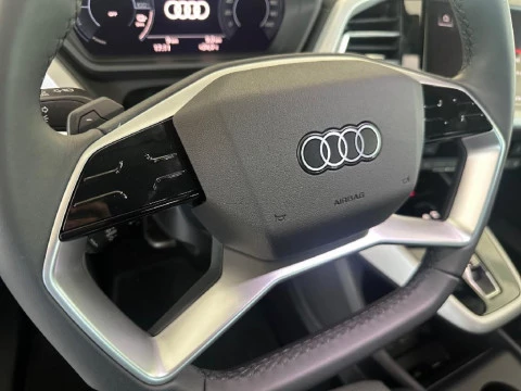 Audi Q4 e-tron AUDI Q4 SPORTBACK GENUINE EDITION 45 E-TRON 210,00 KW 77,0 KWH