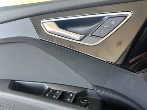 Audi Q4 e-tron AUDI Q4 SPORTBACK GENUINE EDITION 45 E-TRON 210,00 KW 77,0 KWH