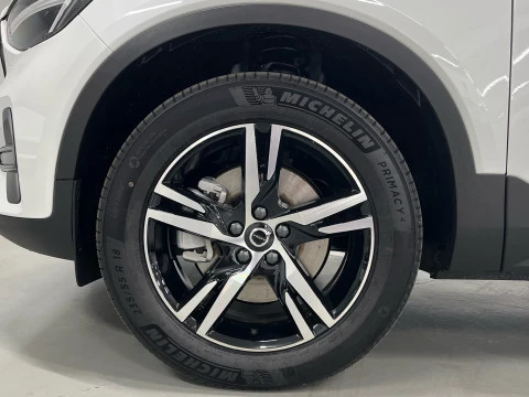 Volvo XC40 XC40 Plus, B4 Mild Hybrid, Gasolina, Dark