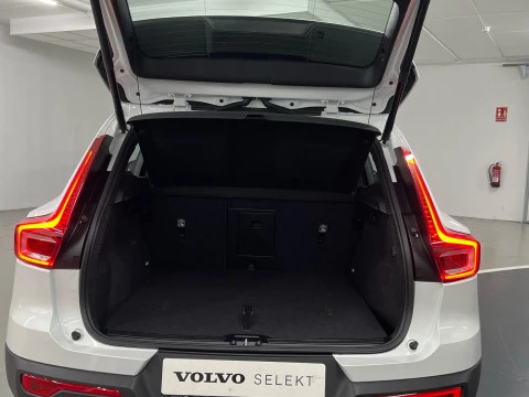 Volvo XC40 XC40 Plus, B4 Mild Hybrid, Gasolina, Dark