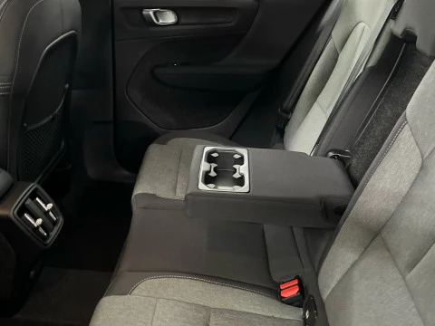 Volvo XC40 XC40 Plus, B4 Mild Hybrid, Gasolina, Dark