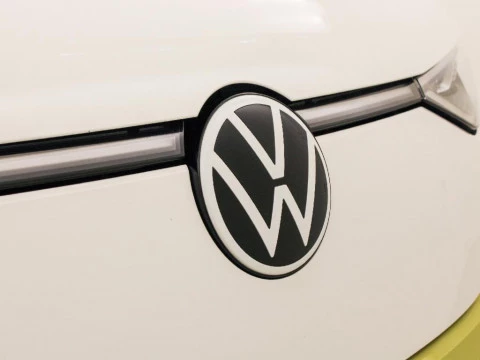 Volkswagen ID. BUZZ 1st Edition 5-asientos Batalla Corta 150 kW (204 CV) 77 kWh Aut 1 Vel.