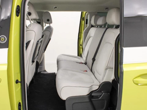 Volkswagen ID. BUZZ 1st Edition 5-asientos Batalla Corta 150 kW (204 CV) 77 kWh Aut 1 Vel.