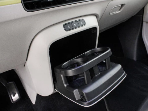 Volkswagen ID. BUZZ 1st Edition 5-asientos Batalla Corta 150 kW (204 CV) 77 kWh Aut 1 Vel.