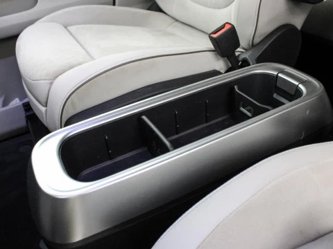 Volkswagen ID. BUZZ 1st Edition 5-asientos Batalla Corta 150 kW (204 CV) 77 kWh Aut 1 Vel.