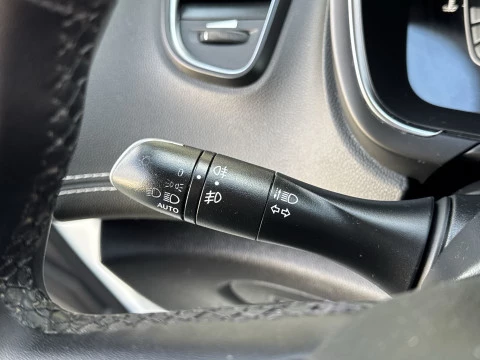 Renault Scenic Zen TCe 103 kW (140 CV) GPF