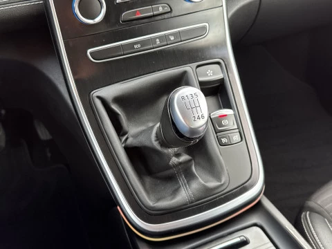 Renault Scenic Zen TCe 103 kW (140 CV) GPF