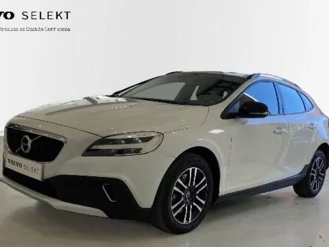 Volvo V40 Cross Country 2.0 D2 Plus Volvo V40 Cross Country 2.0 D2 Plus