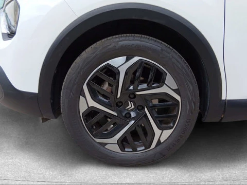 Citroën C4 PureTech 130 S&S Plus 96 kW (131 CV)