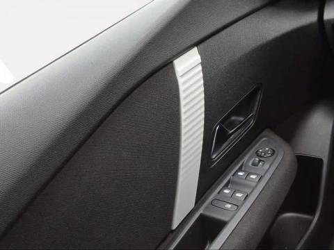 Citroën C4 PureTech 130 S&S Plus 96 kW (131 CV)