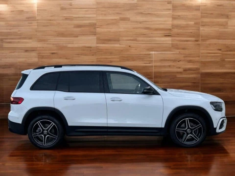 Mercedes-Benz GLB  200 d