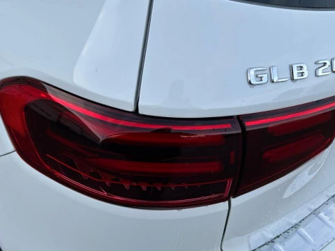 Mercedes-Benz GLB  200 d