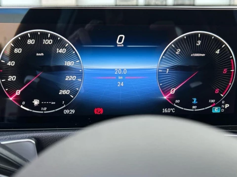 Mercedes-Benz GLB  200 d