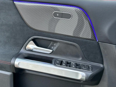 Mercedes-Benz GLB  200 d