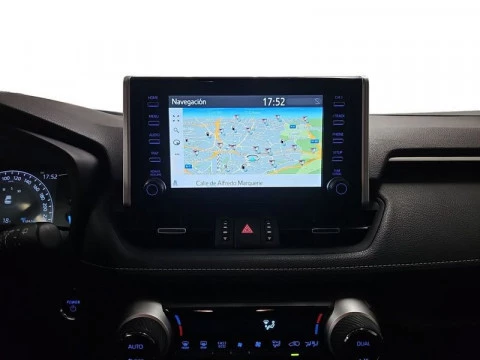 Toyota Rav4 2.5l 220H Advance