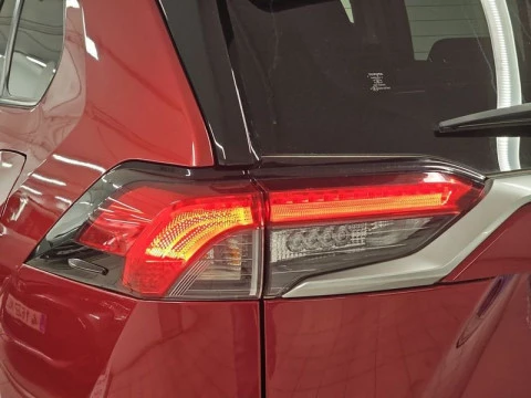 Toyota Rav4 2.5l 220H Advance