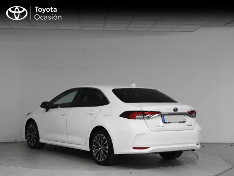 Toyota Corolla Sedán STYLE 1.8 HYBRID 140CV AUT