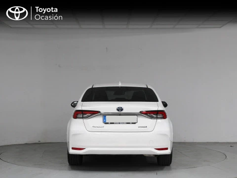 Toyota Corolla Sedán STYLE 1.8 HYBRID 140CV AUT