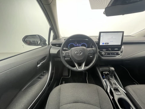 Toyota Corolla Sedán STYLE 1.8 HYBRID 140CV AUT