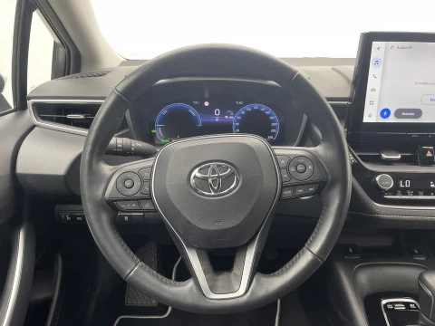 Toyota Corolla Sedán STYLE 1.8 HYBRID 140CV AUT