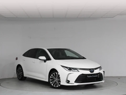 Toyota Corolla Sedán STYLE 1.8 HYBRID 140CV AUT