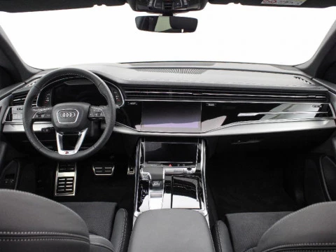 Audi Q8 AUDI Q8 SUV  BLACK LINE TFSI E QUATTRO 290 KW TIPTRONIC