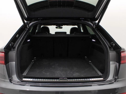 Audi Q8 AUDI Q8 SUV  BLACK LINE TFSI E QUATTRO 290 KW TIPTRONIC