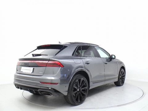 Audi Q8 AUDI Q8 SUV  BLACK LINE TFSI E QUATTRO 290 KW TIPTRONIC
