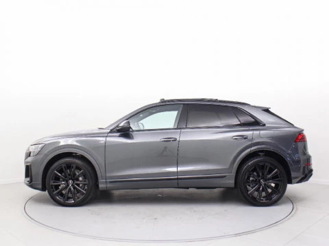 Audi Q8 AUDI Q8 SUV  BLACK LINE TFSI E QUATTRO 290 KW TIPTRONIC