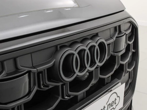 Audi Q8 AUDI Q8 SUV  BLACK LINE TFSI E QUATTRO 290 KW TIPTRONIC