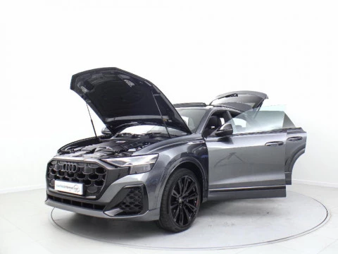Audi Q8 AUDI Q8 SUV  BLACK LINE TFSI E QUATTRO 290 KW TIPTRONIC