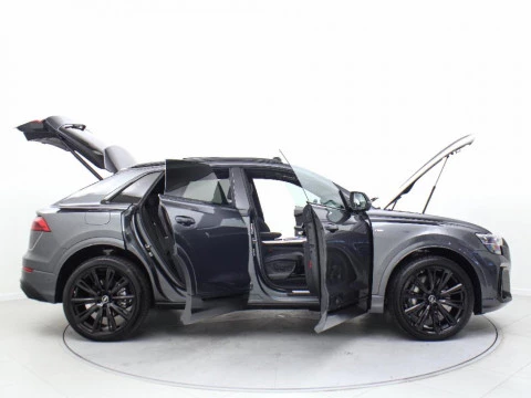 Audi Q8 AUDI Q8 SUV  BLACK LINE TFSI E QUATTRO 290 KW TIPTRONIC