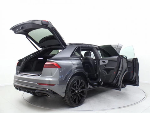 Audi Q8 AUDI Q8 SUV  BLACK LINE TFSI E QUATTRO 290 KW TIPTRONIC