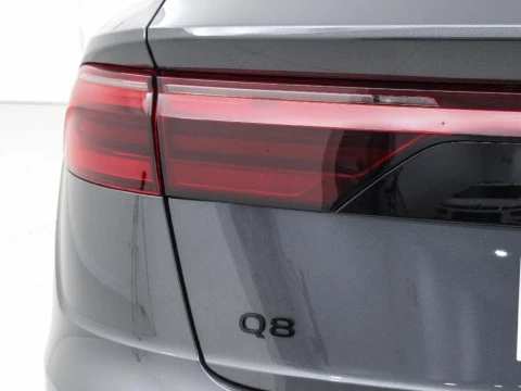 Audi Q8 AUDI Q8 SUV  BLACK LINE TFSI E QUATTRO 290 KW TIPTRONIC