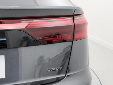 Audi Q8 AUDI Q8 SUV  BLACK LINE TFSI E QUATTRO 290 KW TIPTRONIC