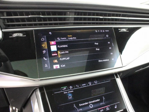 Audi Q8 AUDI Q8 SUV  BLACK LINE TFSI E QUATTRO 290 KW TIPTRONIC