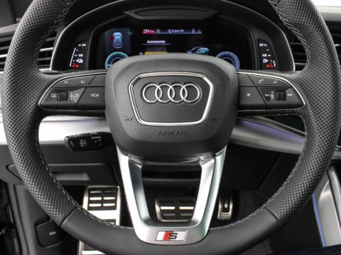 Audi Q8 AUDI Q8 SUV  BLACK LINE TFSI E QUATTRO 290 KW TIPTRONIC