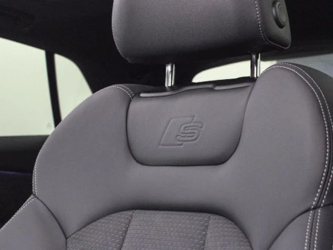 Audi Q8 AUDI Q8 SUV  BLACK LINE TFSI E QUATTRO 290 KW TIPTRONIC