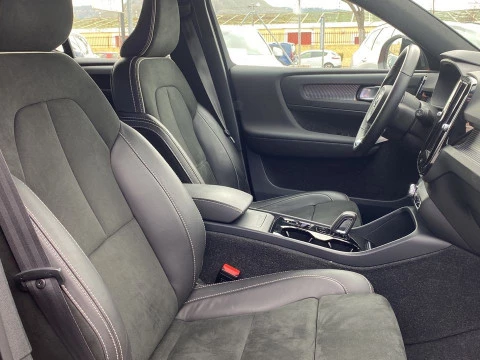 Volvo XC40 1.5 T3 R-DESIGN 5P