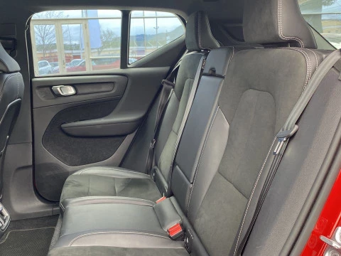 Volvo XC40 1.5 T3 R-DESIGN 5P