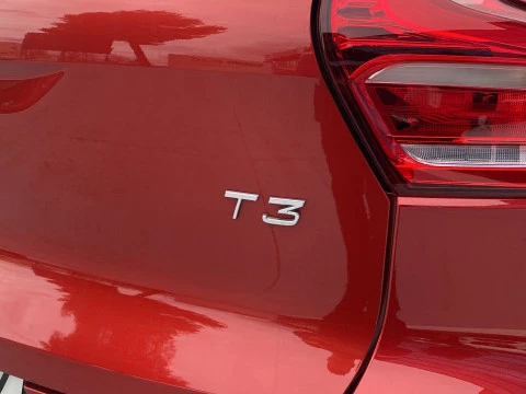 Volvo XC40 1.5 T3 R-DESIGN 5P