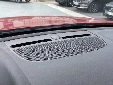 Volvo XC40 1.5 T3 R-DESIGN 5P