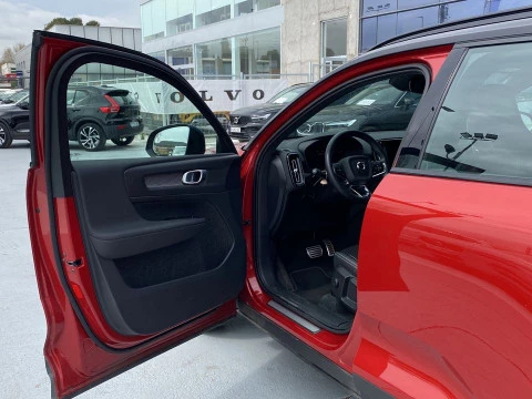 Volvo XC40 1.5 T3 R-DESIGN 5P